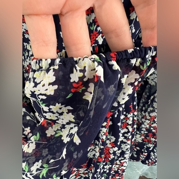 NWT - Cupshe Cicely Ditsy Floral V-Neck Mini Dress - Size M - Picture 6 of 14